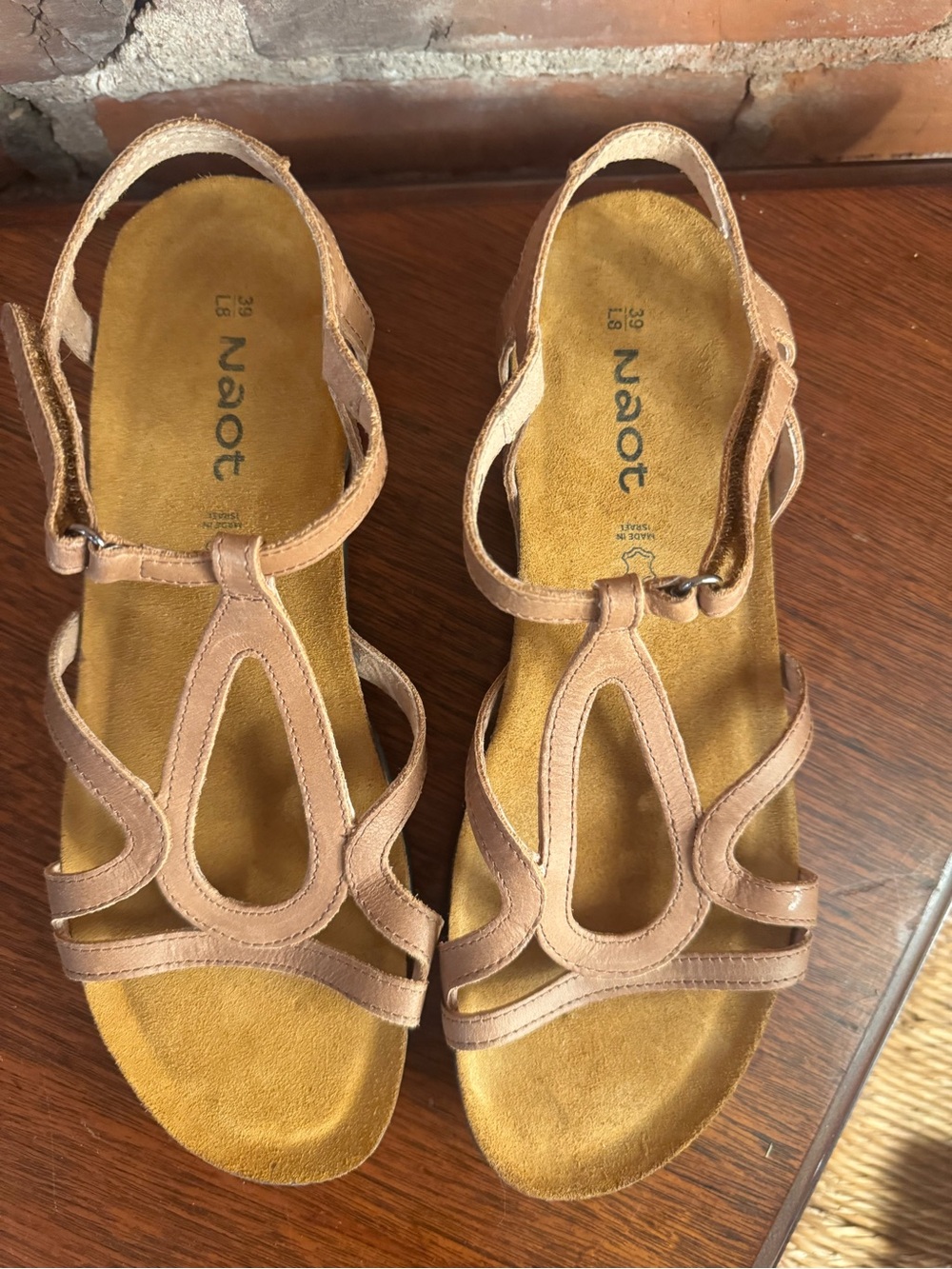 Naot Dorith Latte Brown Leather Sandals EU 39